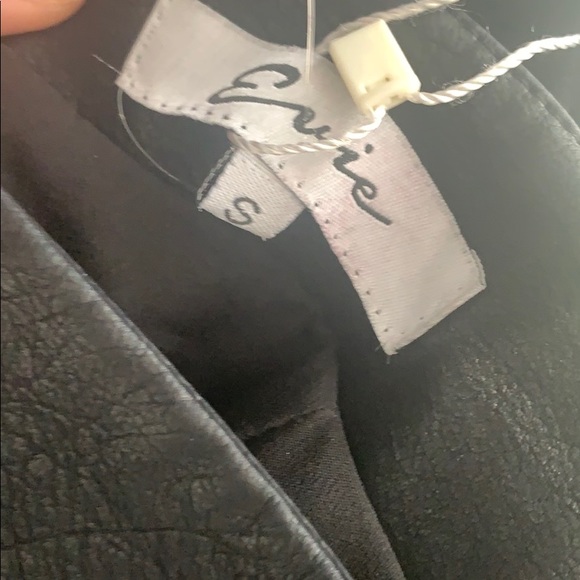 LF MINI SKIRT (IN BLACK) - Picture 2 of 2